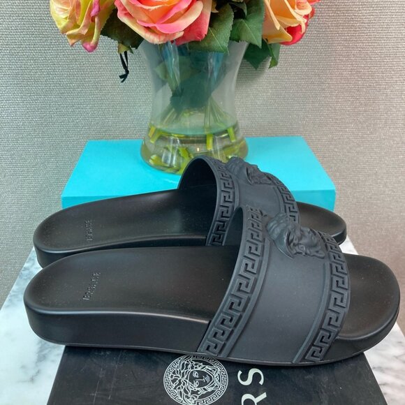 Authentic Versace Black Women’s Medusa Slides Sandals - EU Size 40 = US 9.5 - Picture 6 of 8